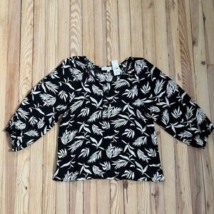 LOFT Black White Tropical Leaf Print‎ Blouse Top Women's XS Flowy Prepp Business